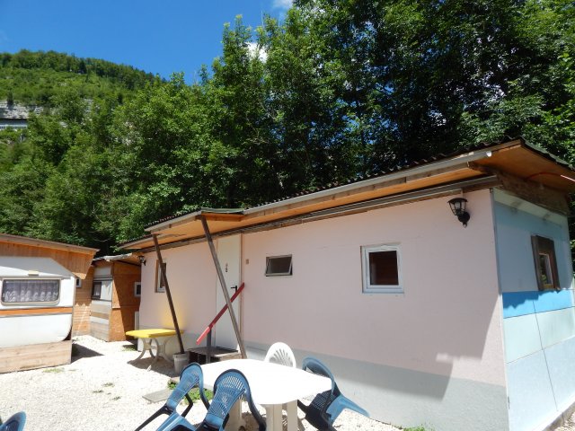 Outdoor accommodation at Le Chandelier